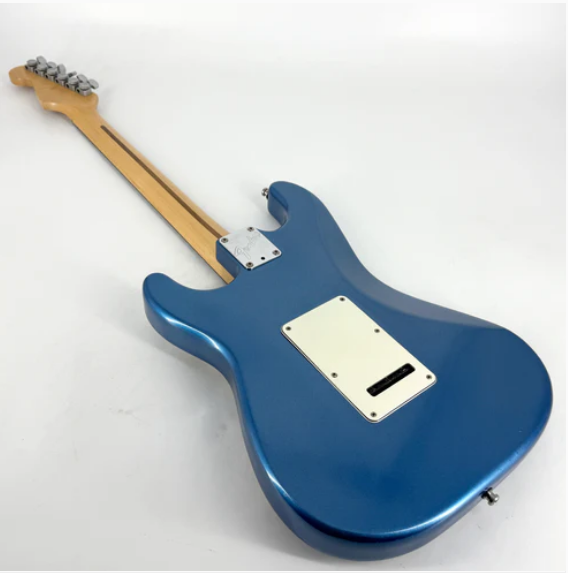 1991 Fender Strat Plus Deluxe Stratocaster – Lake Placid Blue - Image 3