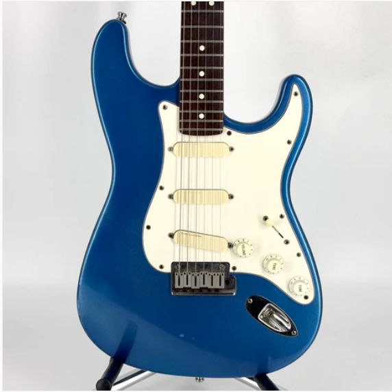 1991 Fender Strat Plus Deluxe Stratocaster – Lake Placid Blue - Image 6