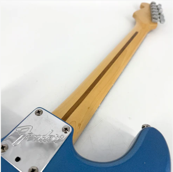 1991 Fender Strat Plus Deluxe Stratocaster – Lake Placid Blue - Image 9
