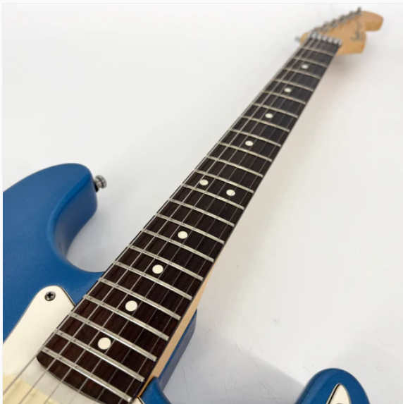 1991 Fender Strat Plus Deluxe Stratocaster – Lake Placid Blue - Image 10
