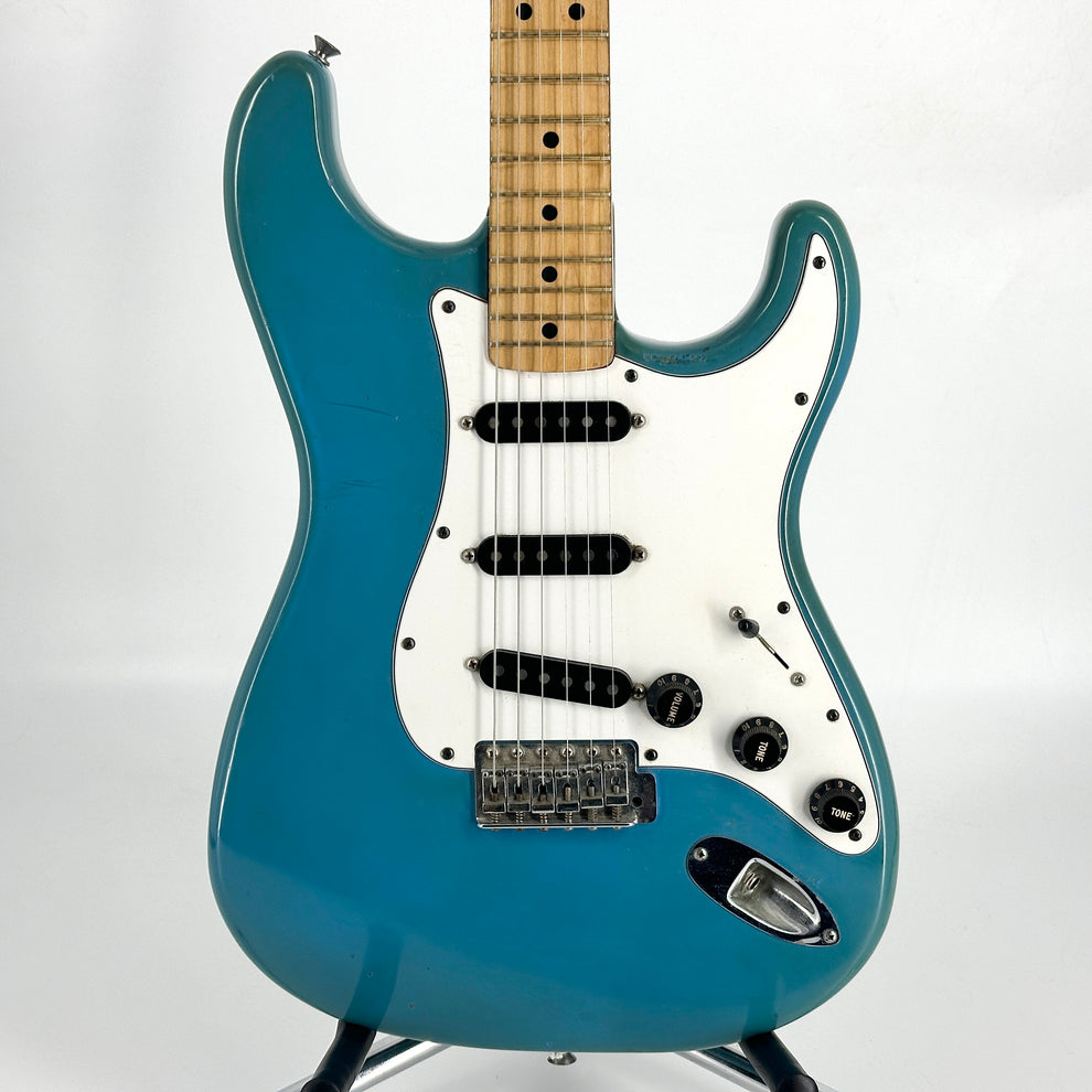 1981 Fender American International Series Stratocaster – Maui Blue - Image 3