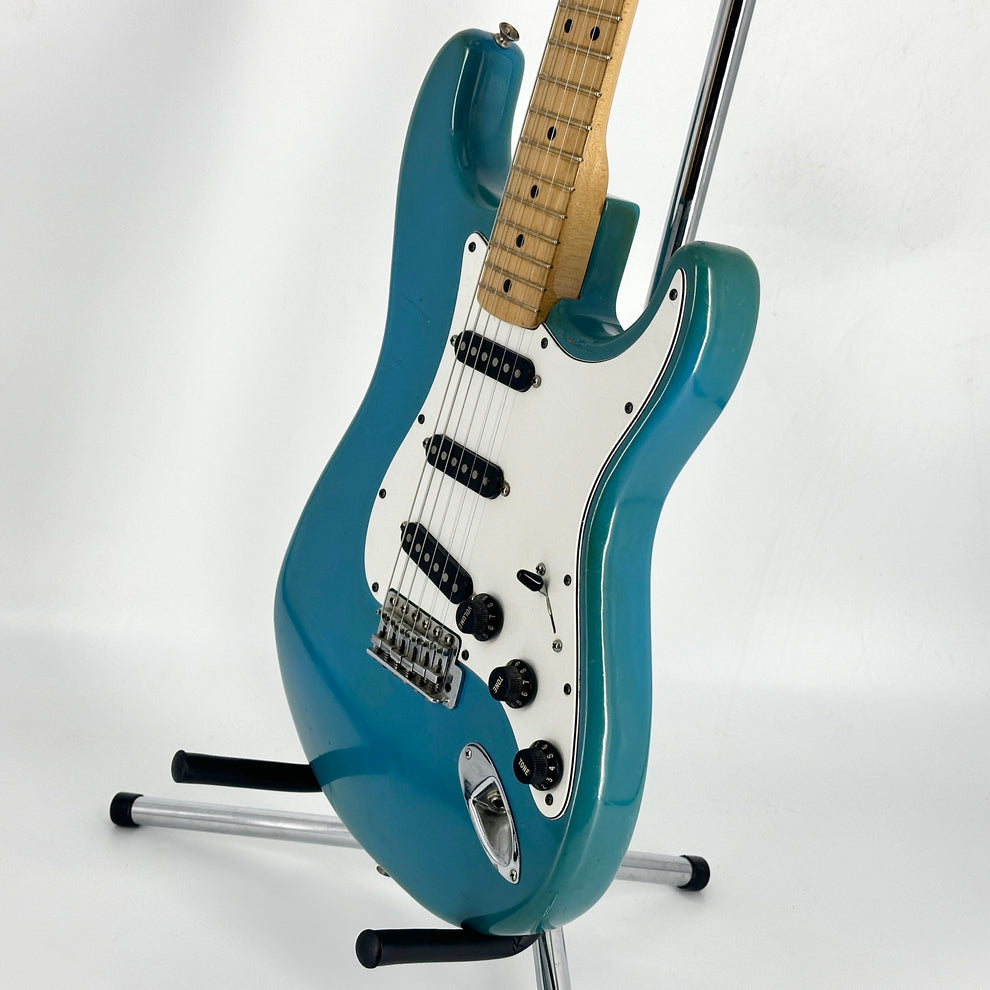 1981 Fender American International Series Stratocaster – Maui Blue - Image 6
