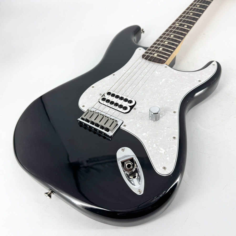 2023 Fender Tom Delonge Stratocaster – Black - Image 2