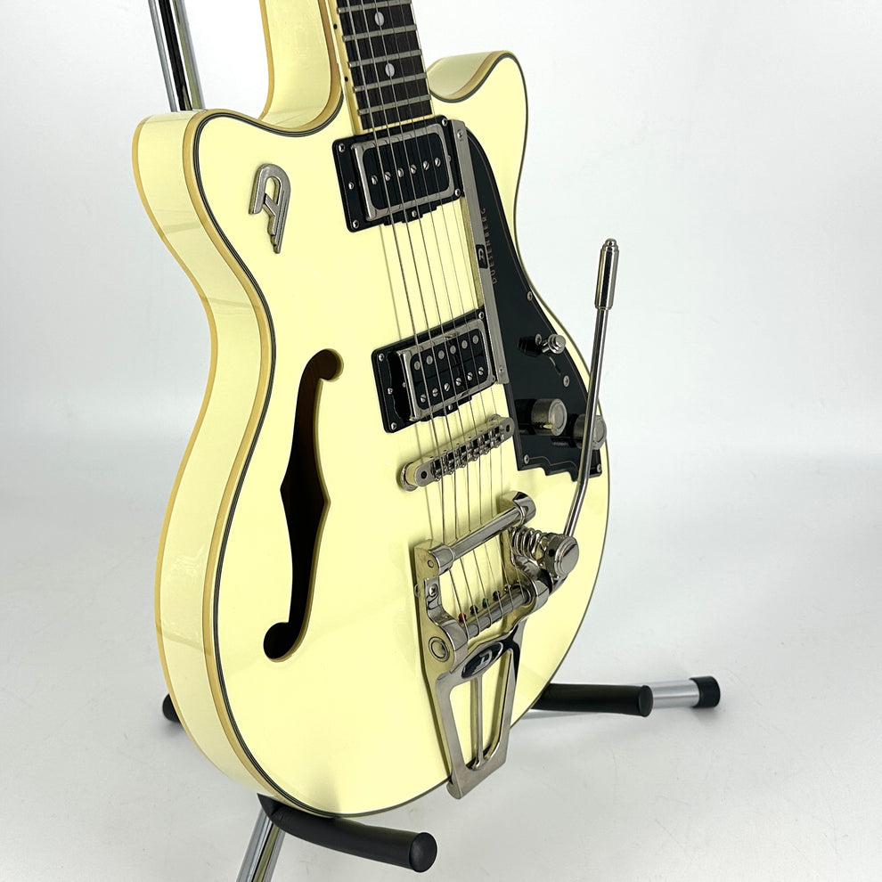 2018 Duesenberg Starplayer Fullerton TV - Vintage White - Image 3