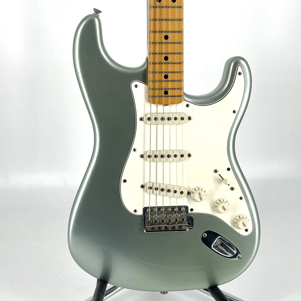 2005 Fender Custom Shop Limited Edition ’66 Stratocaster – Closet Classic – Firemist Silver Metallic - Image 8