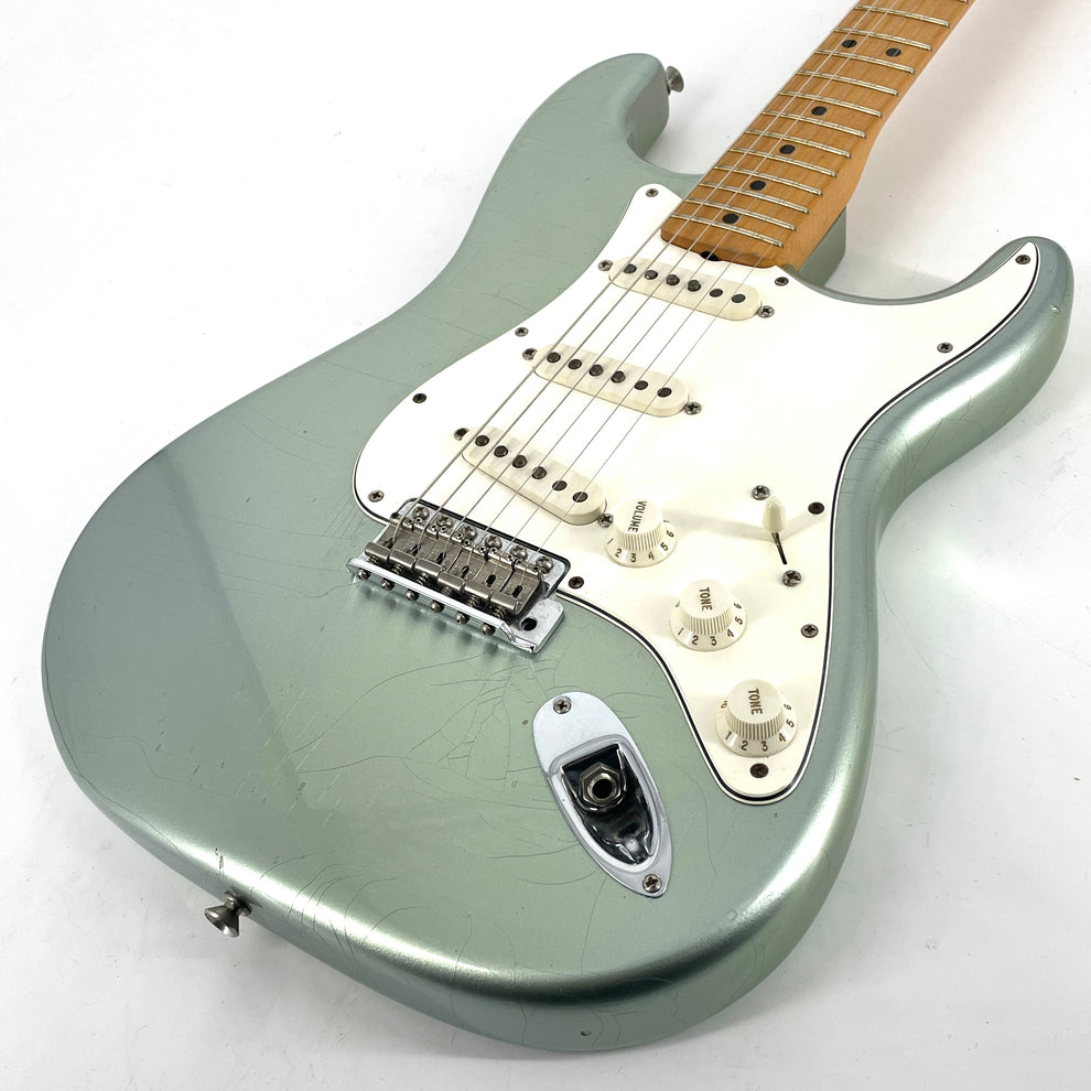 2005 Fender Custom Shop Limited Edition ’66 Stratocaster – Closet Classic – Firemist Silver Metallic - Image 2