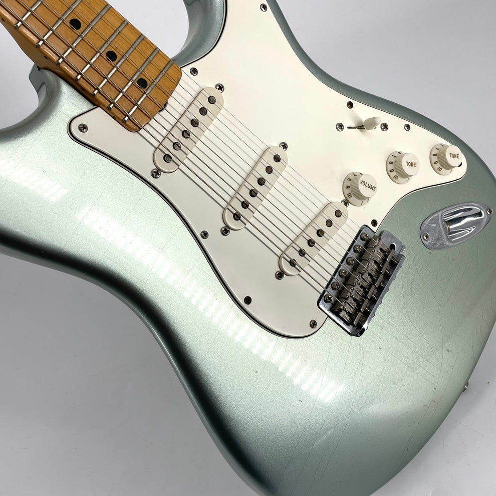 2005 Fender Custom Shop Limited Edition ’66 Stratocaster – Closet Classic – Firemist Silver Metallic - Image 15