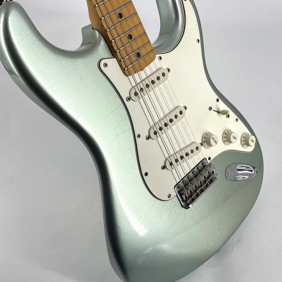 2005 Fender Custom Shop Limited Edition ’66 Stratocaster – Closet Classic – Firemist Silver Metallic - Image 12